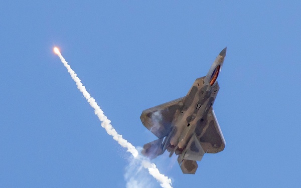 America’s Airshow 2024 Day 2: F-22 Raptor/ P-51D Mustang