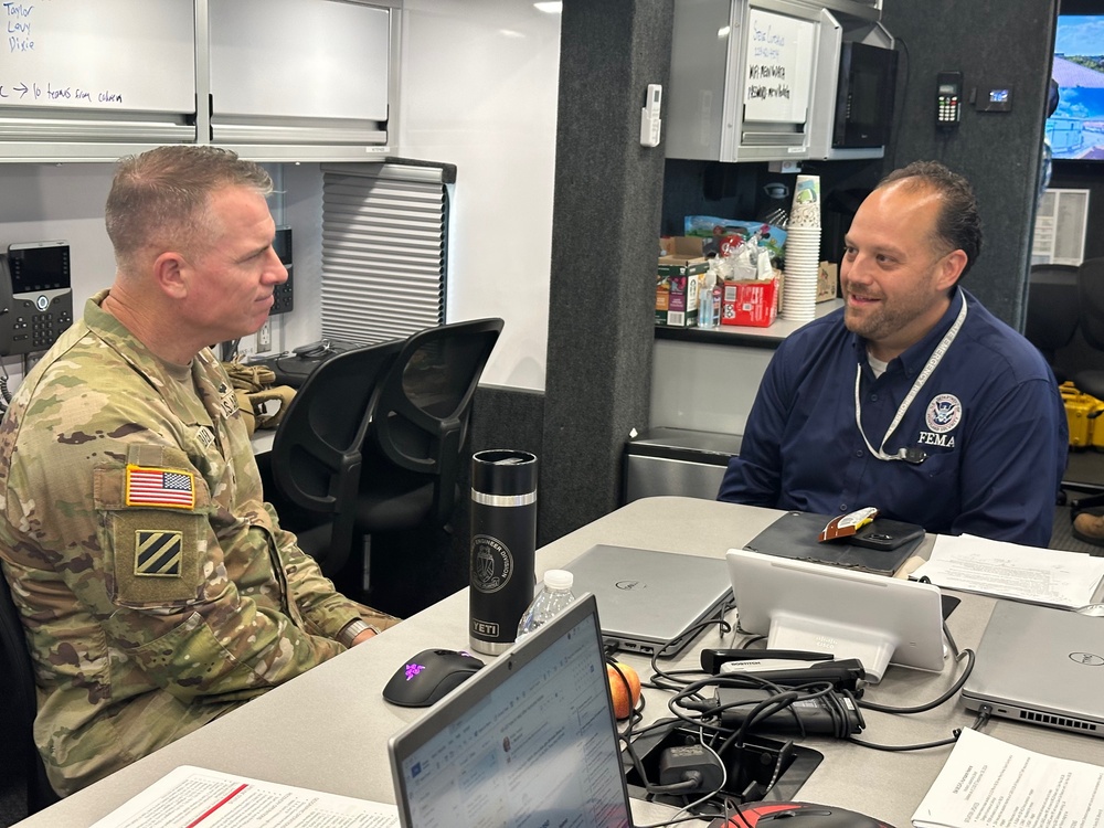 U.S. Army Corps of Engineers, South Atlantic Division Commander Brig. Gen. Daniel Hibner visits Florida Emergency Operations Center
