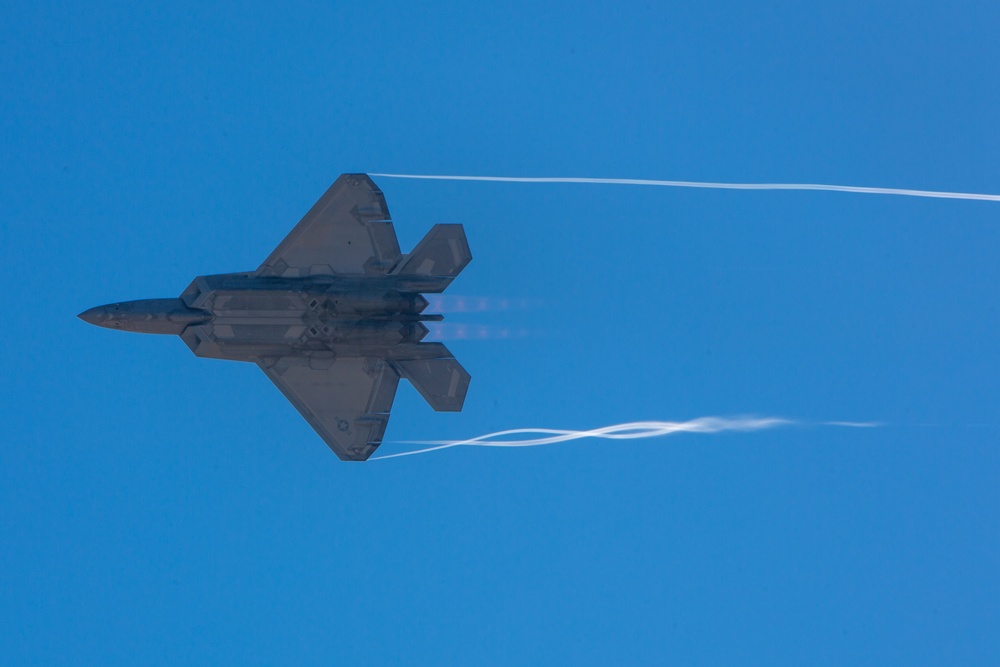 America’s Airshow 2024 Day 2: USAF F-22 Raptor Demo W/ P-51A Heritage Flight