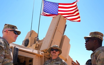 MG Leahy visits 1-102nd CAV