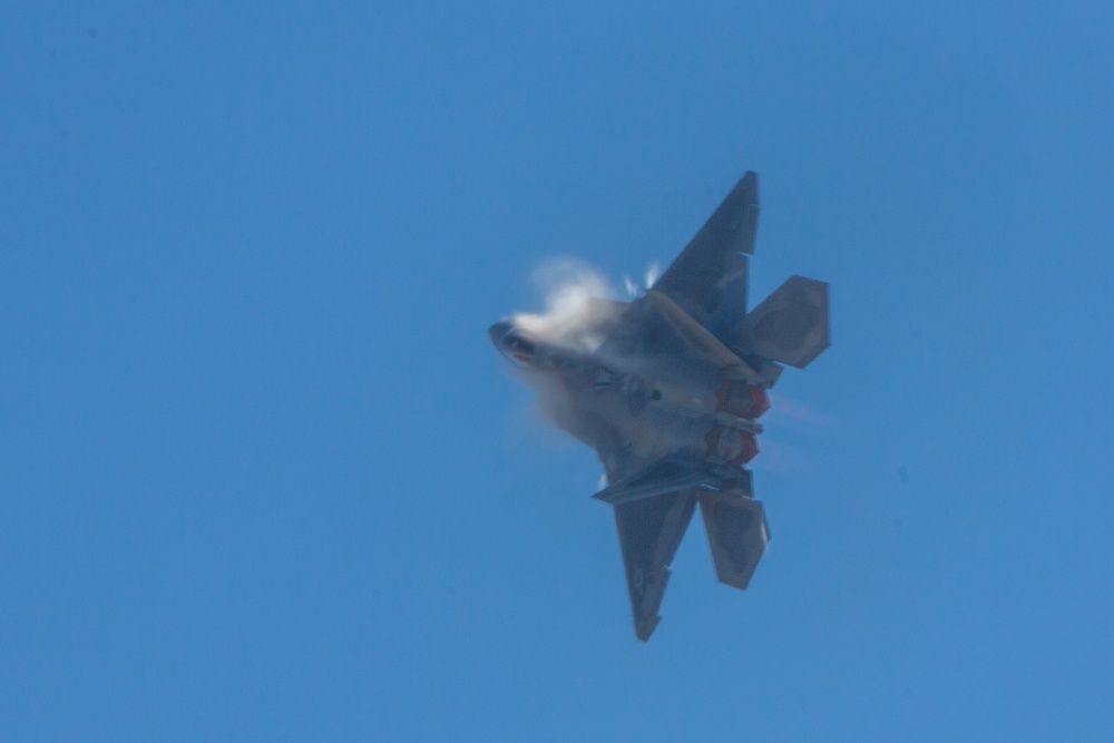 America’s Airshow 2024 Day 2: USAF F-22 Raptor Demo W/ P-51A Heritage Flight