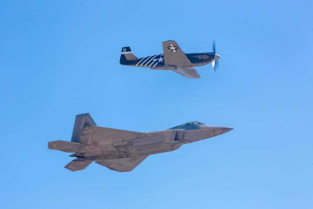 America’s Airshow 2024 Day 2: USAF F-22 Raptor Demo W/ P-51A Heritage Flight