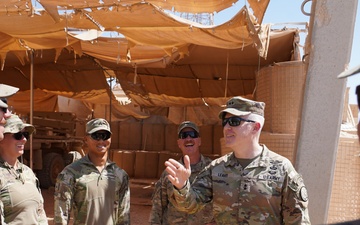 MG Leahy visits 1-102nd CAV