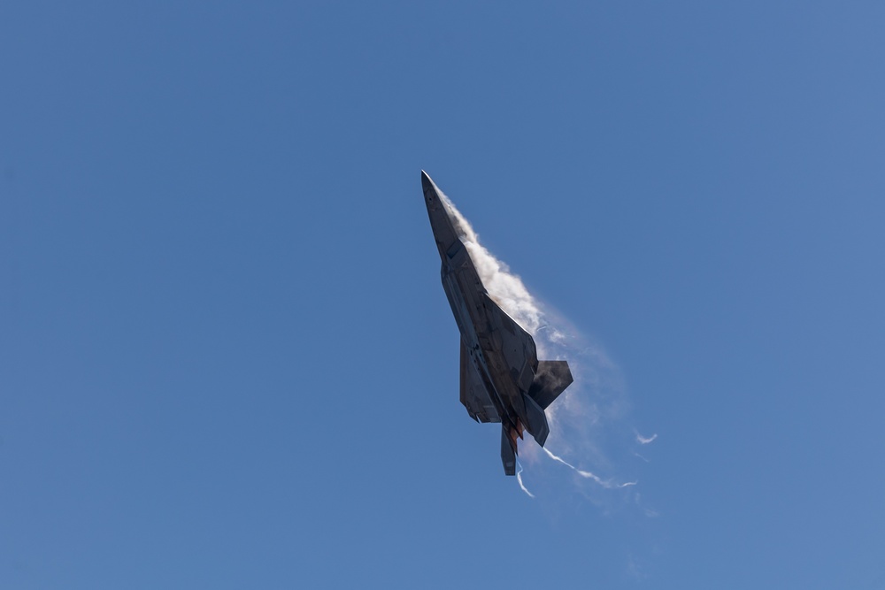 America’s Airshow 2024 Day 2: F-22 Raptor Demo
