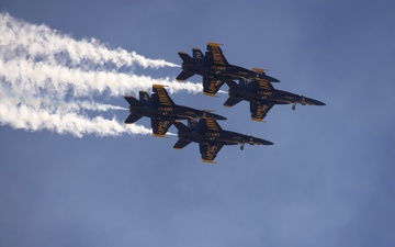 America’s Airshow 2024 Day 2: U.S. Navy Blue Angels