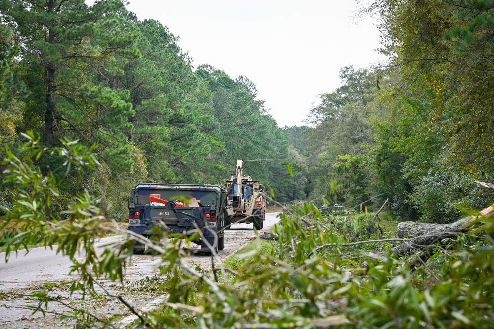 Georgia National Guard Soldiers conduct road clearing operations in Augusta