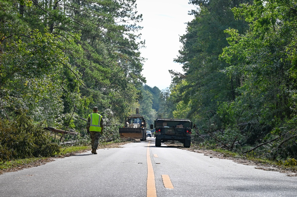 Georgia National Guard Soldiers conduct road clearing operations in Augusta