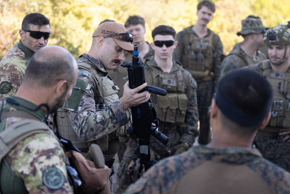 BLT 1/8, 24th MEU (SOC) Marines Conduct MOUT with Italian Marines