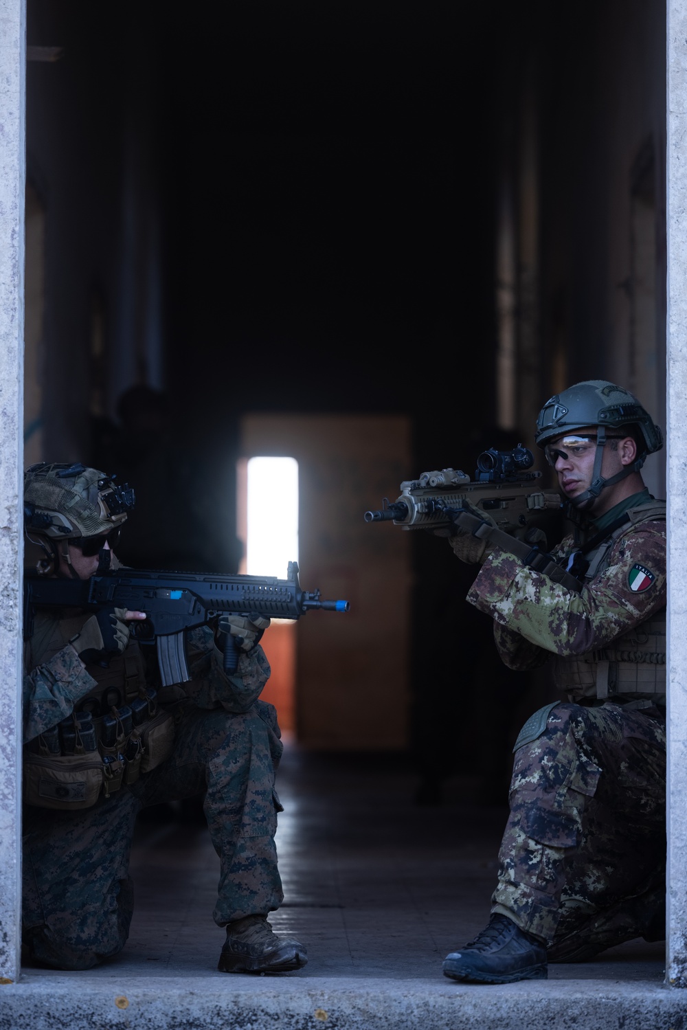 BLT 1/8, 24th MEU (SOC) Marines Conduct MOUT with Italian Marines