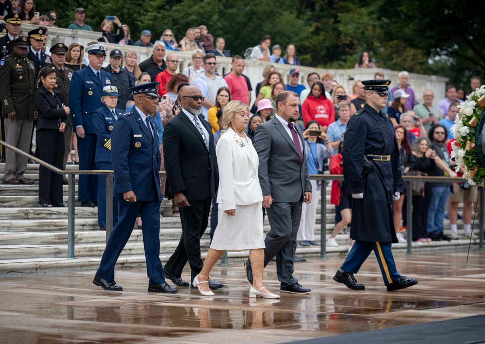 CJCS Participates in Wreath Laying Ceremony