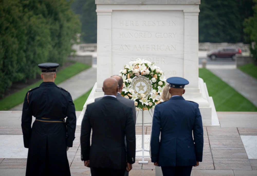 CJCS Participates in Wreath Laying Ceremony