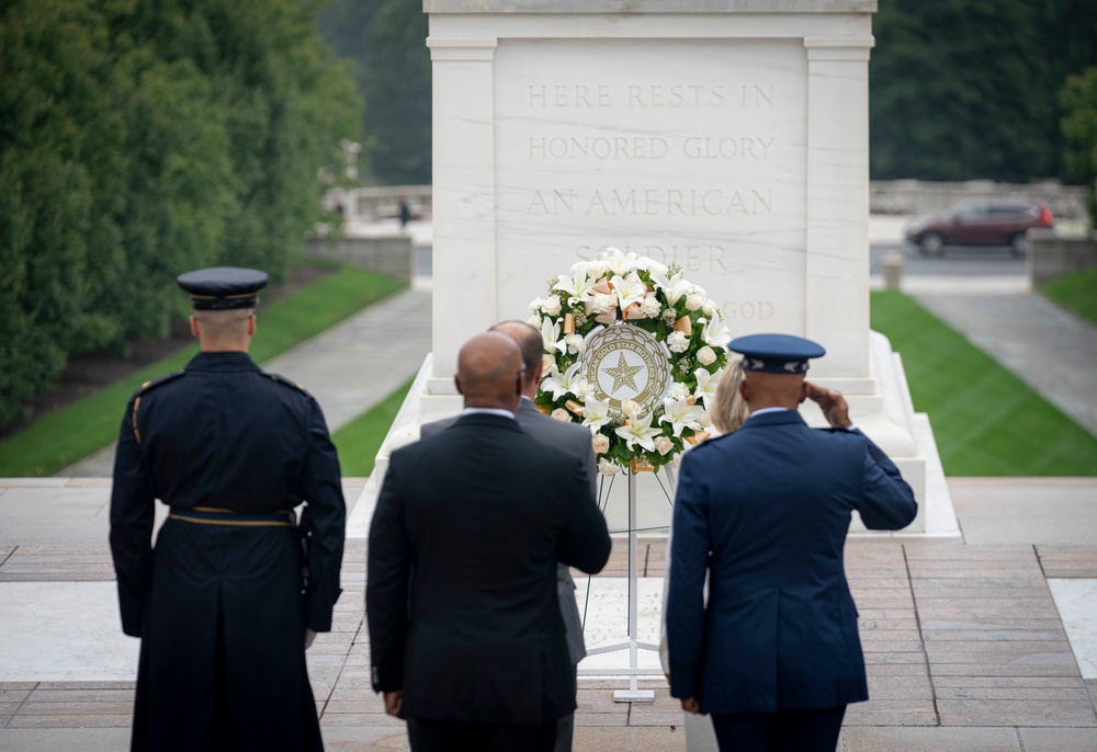 CJCS Participates in Wreath Laying Ceremony