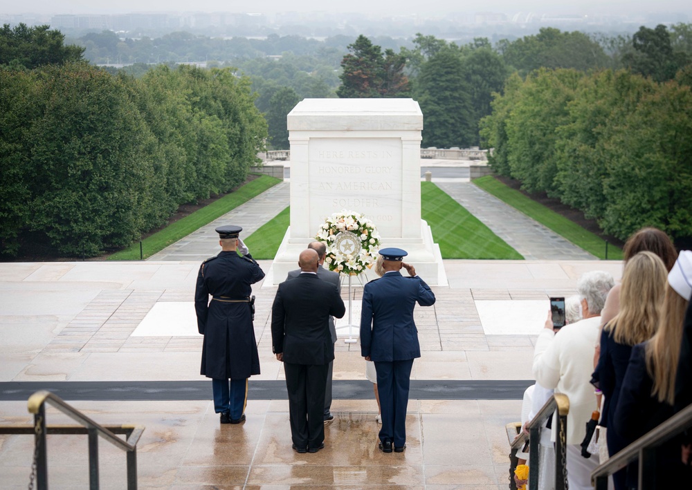 CJCS Participates in Wreath Laying Ceremony