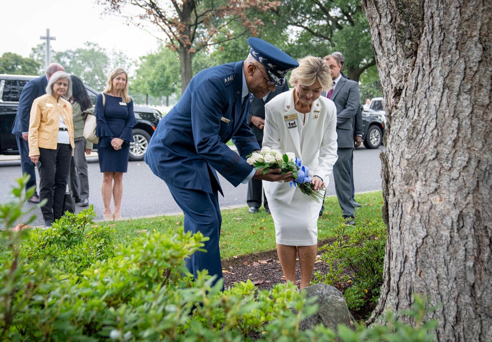 CJCS Participates in Rose Laying Ceremony