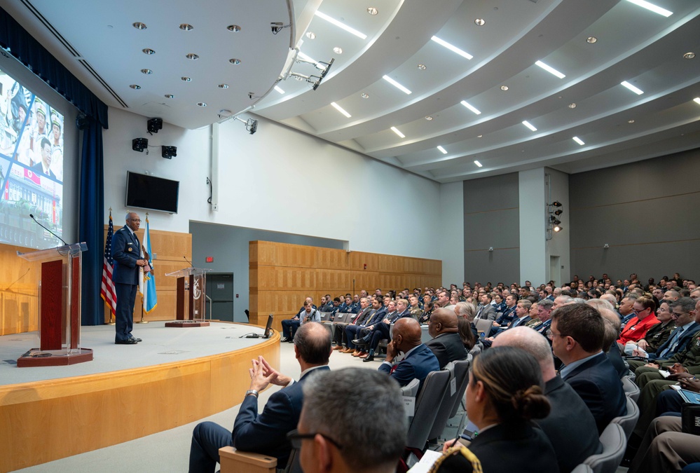 CJCS Speaks to NDU Students