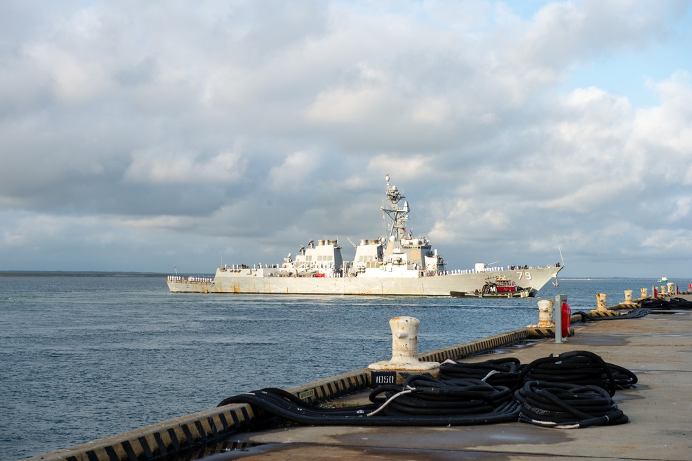 USS Oscar Austin (DDG 79)