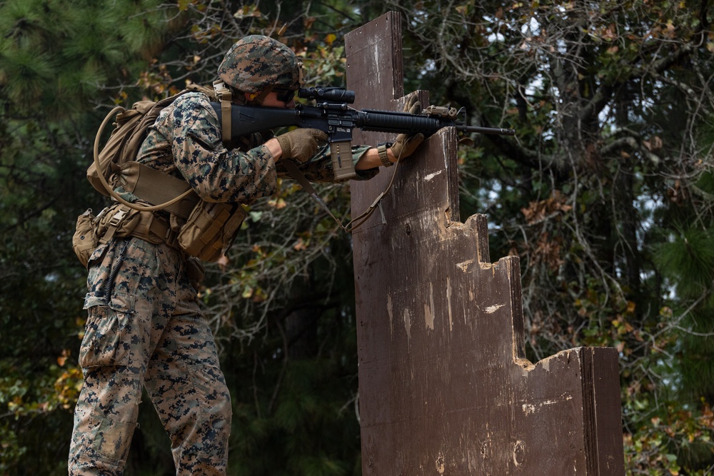 MWSS-273 conducts table 3 live fire range