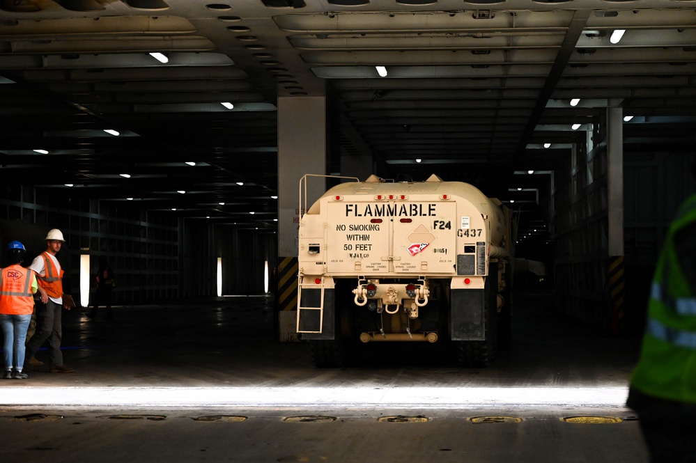 JB Charleston loads military equipment on ARC vessel