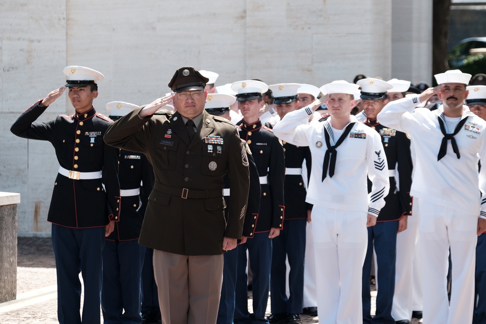 Gold Star Mothers and Families Honored at Punchbowl Ceremony