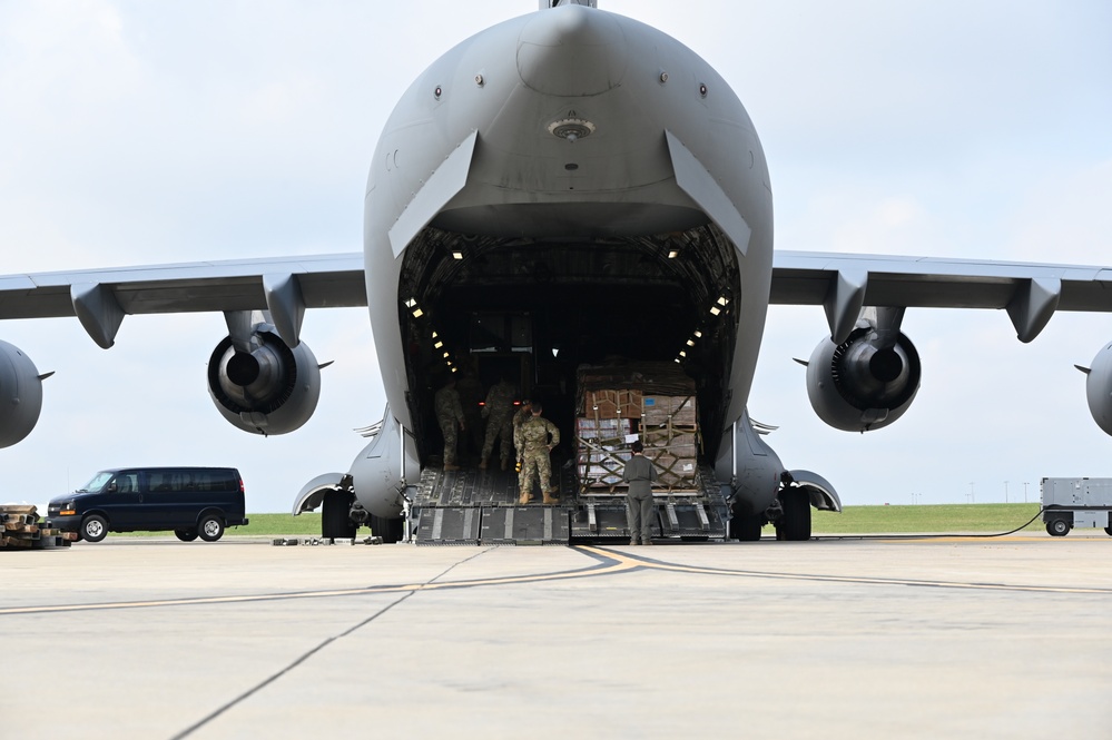 NC Air National Guard C-17 Airlifts support to Western North Carolina