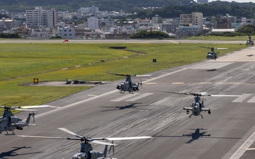 HMLA-367 holds formation flight