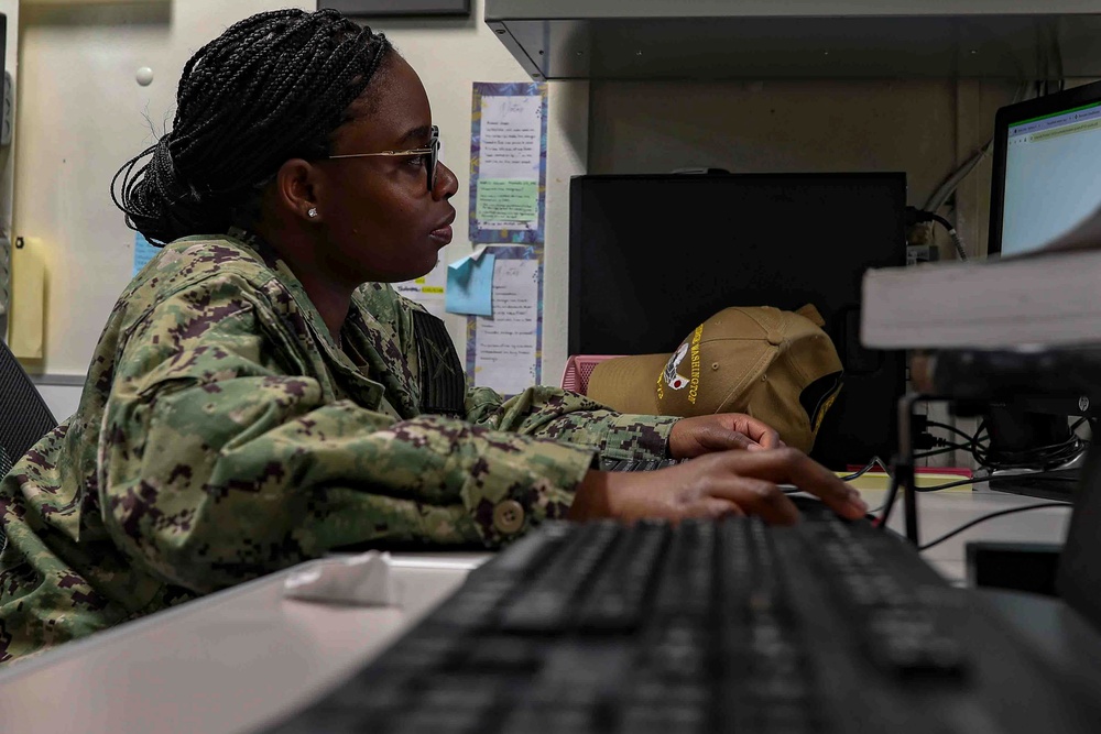 USS George Washington's Administrative Team Daily Workflow