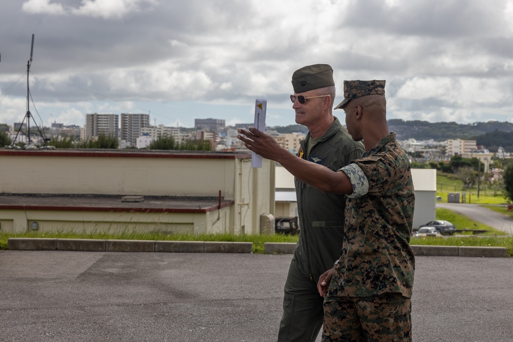 Deputy Commandant for Aviation visits 1st Marine Aircraft Wing