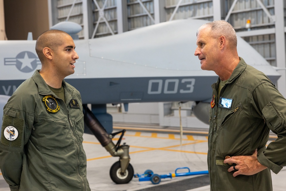 Deputy Commandant for Aviation visits 1st Marine Aircraft Wing