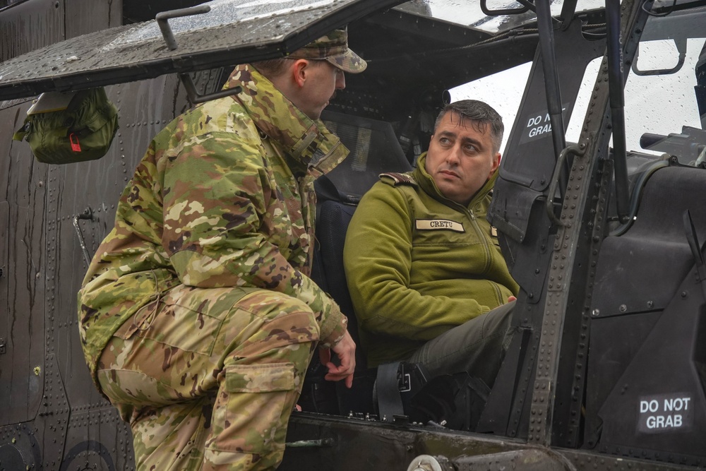 MKAB Commander Tours Apache Helicopter