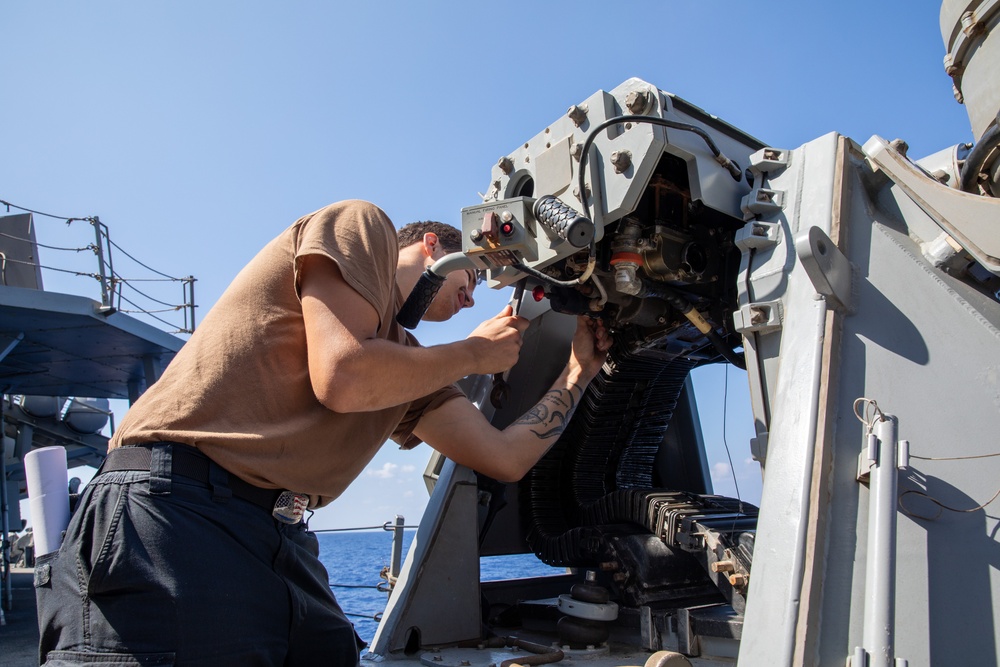 Gunner's Mates Perform Maintenance