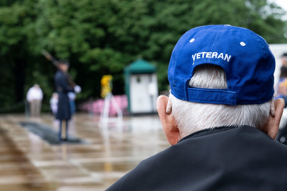 Veterans with the Heartland Honor Flight Visit ANC