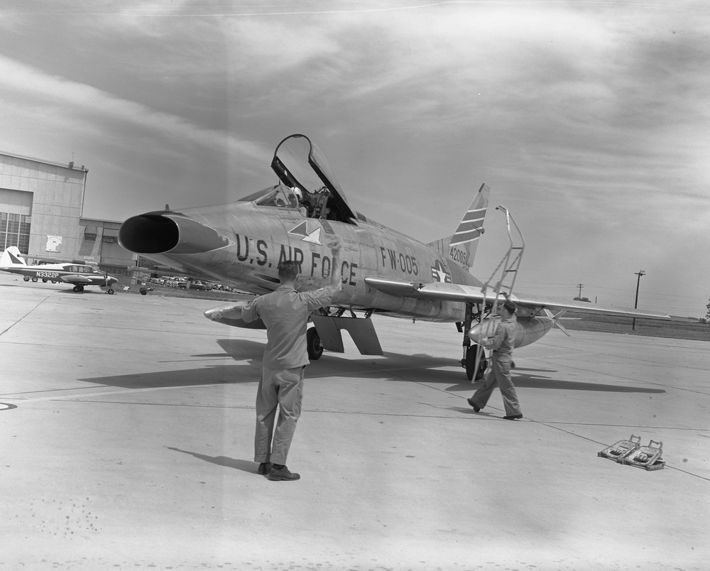 36th FW F-100 moved to Iowa ANG