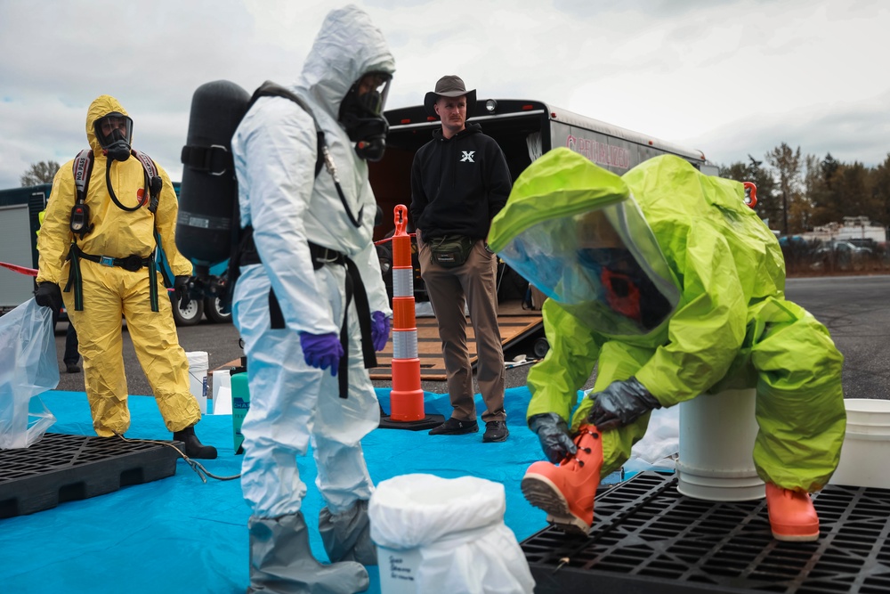 Washington National Guard civil support team and homeland response force travel conduct joint training with Whatcom County emergency response professionals