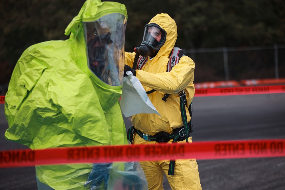 Washington National Guard civil support team and homeland response force travel conduct joint training with Whatcom County emergency response professionals