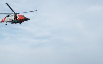 Coast Guard conducts medevac in the Atlantic Ocean