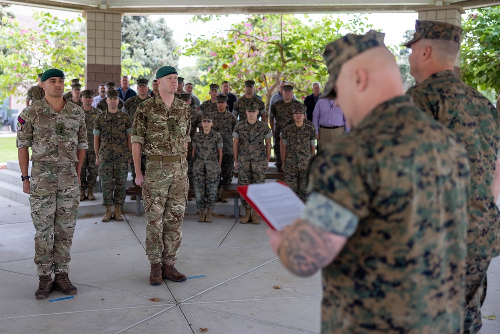 I MEF Commanding General presents King's Coronation Medal to British Commandos