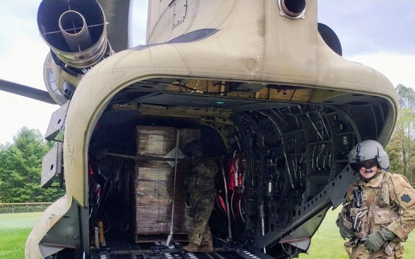 Soldiers Offload Water in Madison County