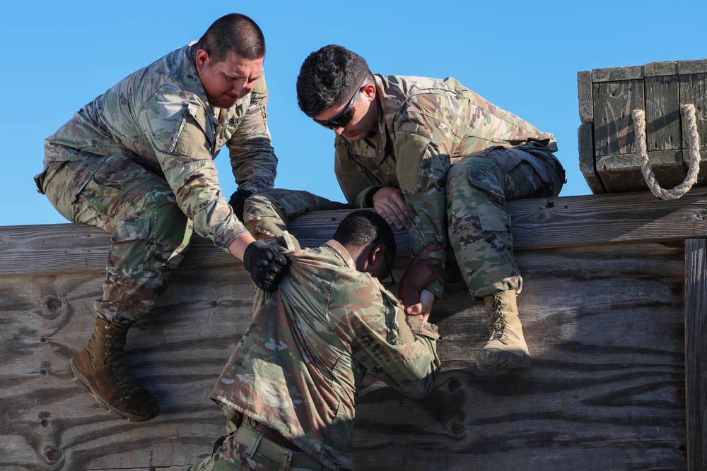 410th MP CO &amp; 87th ENG CO Leaders Reaction Course