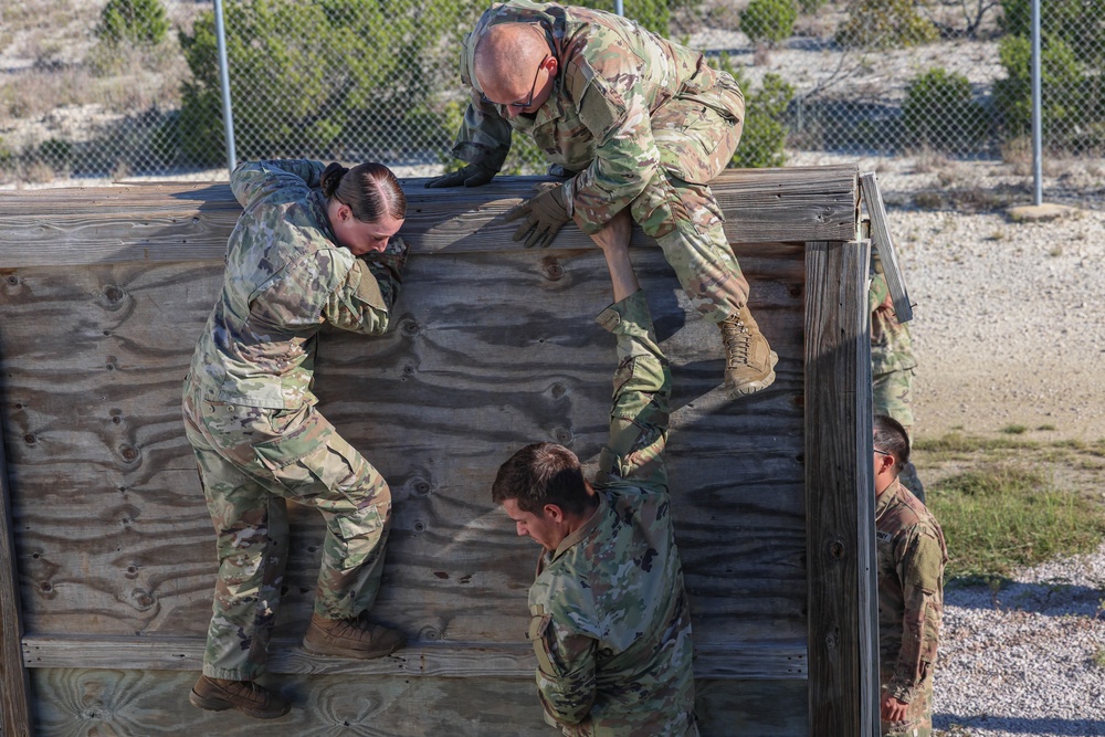 410th MP CO &amp; 87th ENG CO Leaders Reaction Course