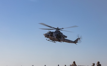 WTI 1-25: UH-1Y Venom refuelin