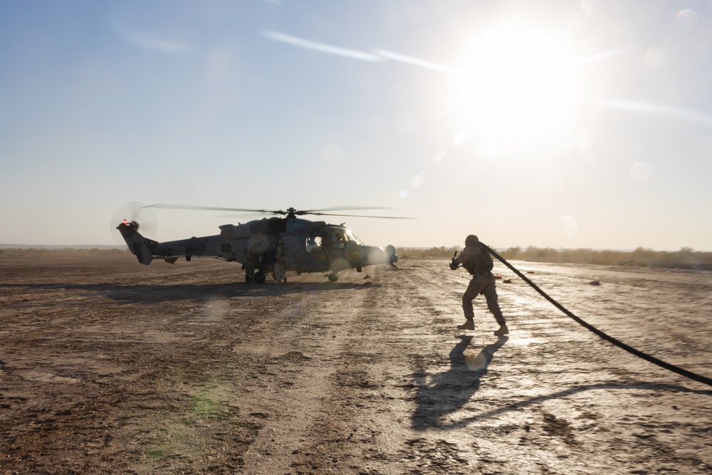 WTI 1-25: UH-1Y Venom refueling