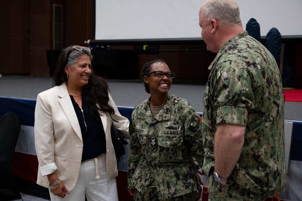 MCPON James Honea visits Naval Support Activity Mid-South