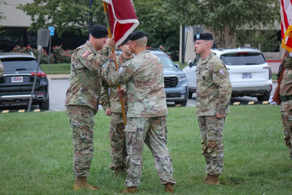 Fort Campbell Medical Readiness Battalion Conducts Change of Command