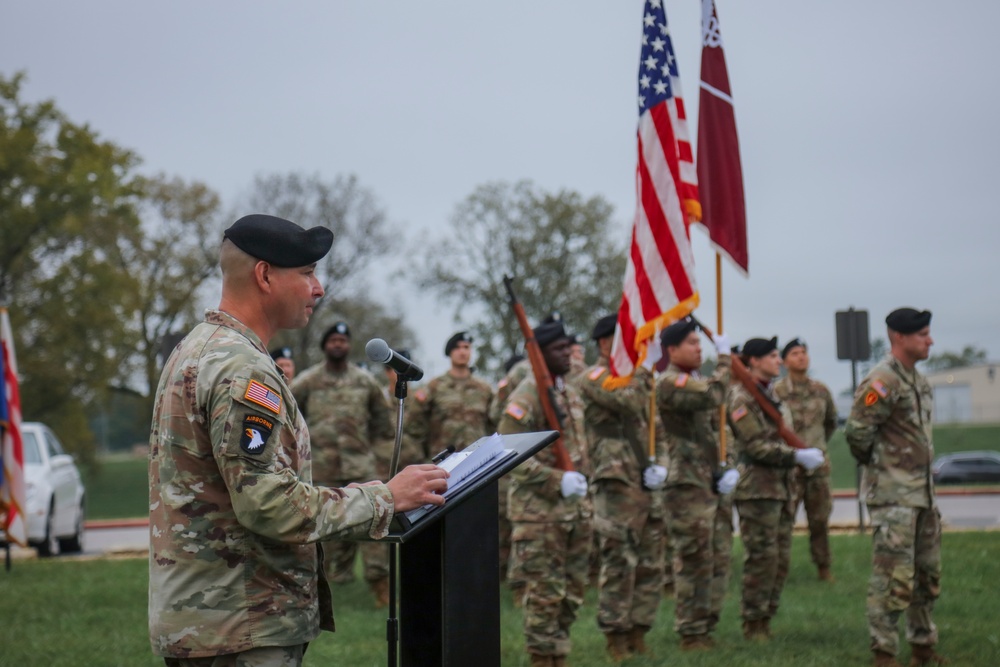 Fort Campbell Medical Readiness Battalion Conducts Change of Command
