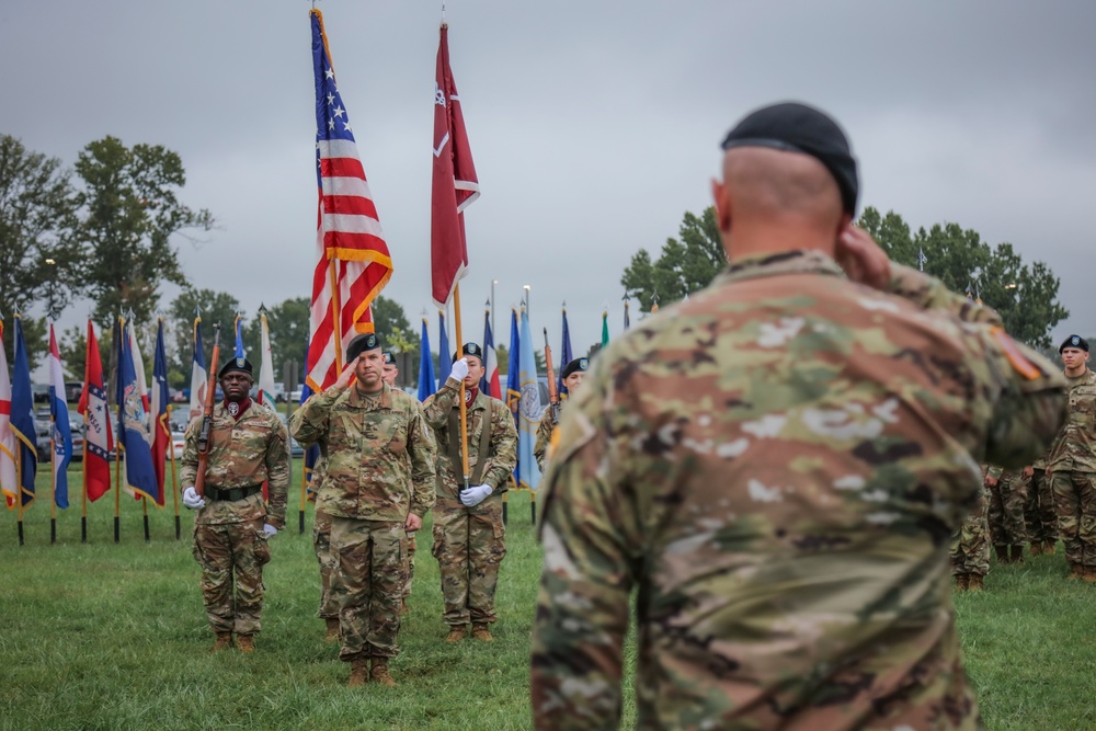 Fort Campbell Medical Readiness Battalion Conducts Change of Command