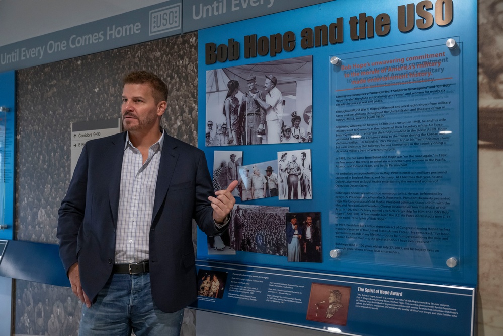 David Boreanaz visits Pentagon