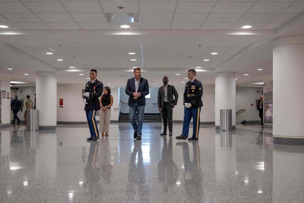 David Boreanaz visits Pentagon