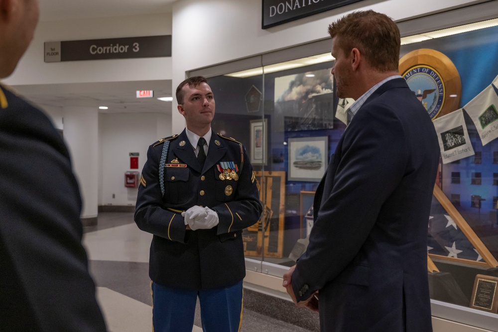 David Boreanaz visits Pentagon