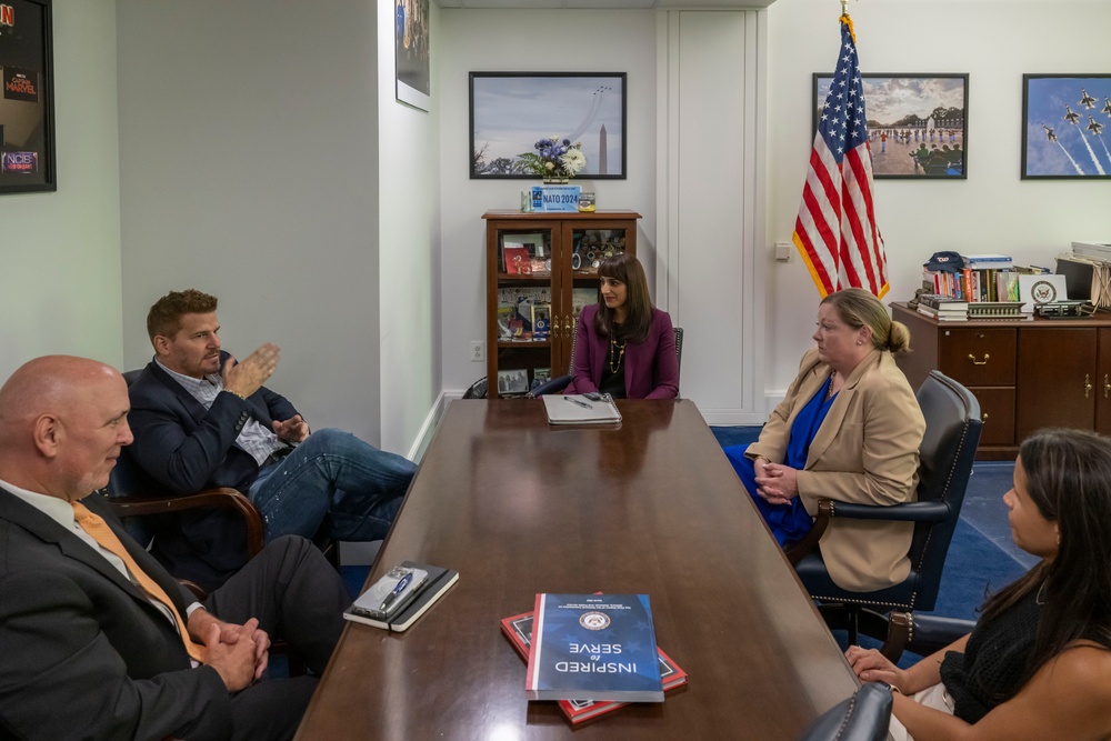 David Boreanaz visits Pentagon