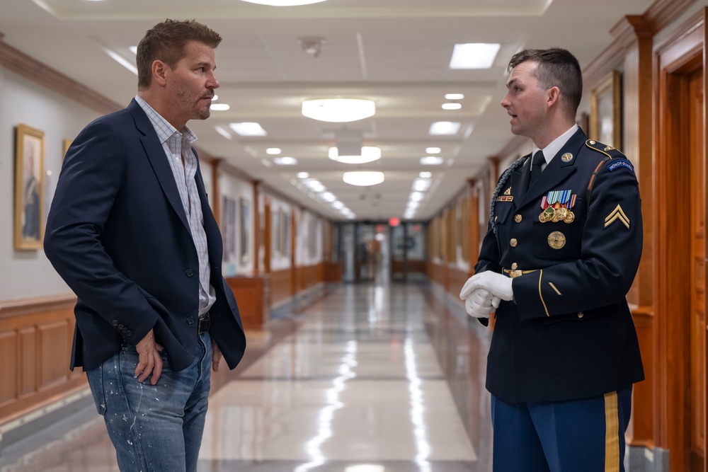 David Boreanaz visits Pentagon